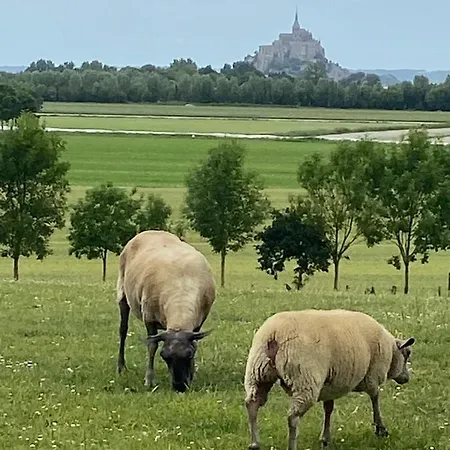 Holiday home Le Mont Desclos Saint Michel *