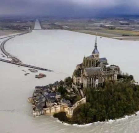 Le Mont Desclos Saint Michel * Beauvoir (Manche)